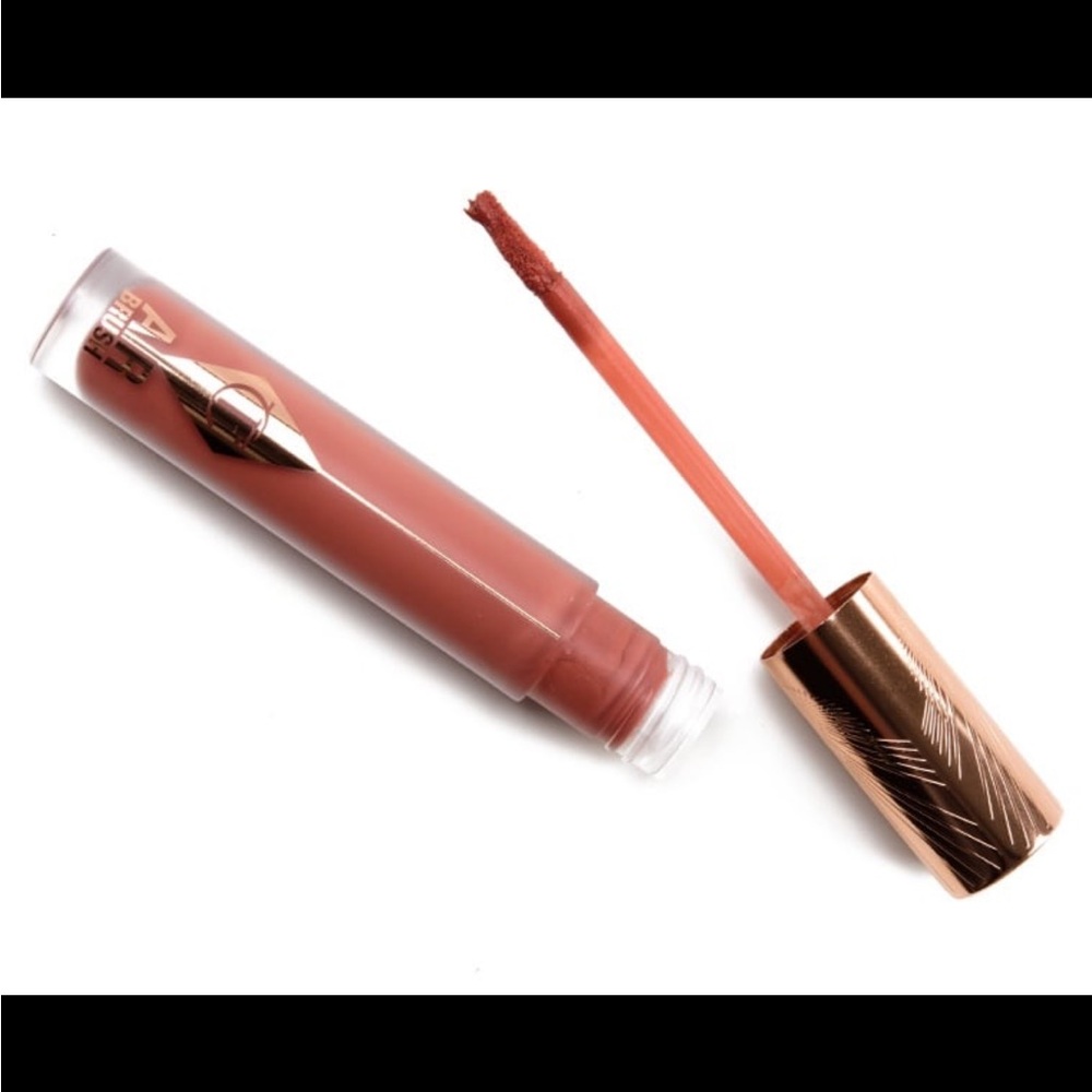 Charlotte Tilbury Airbrush Flawless Lip Blur
